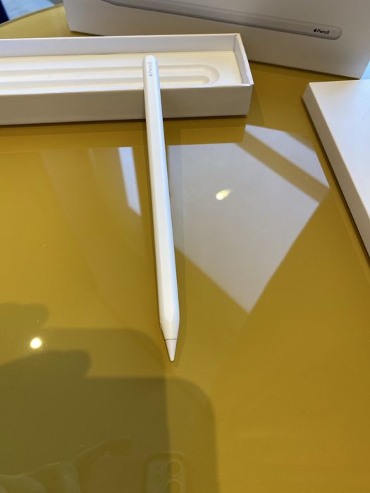 Продам стилус Apple Pencil 2