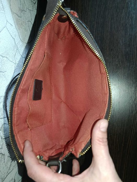 Кожаная сумочка клатч Louis Vuitton