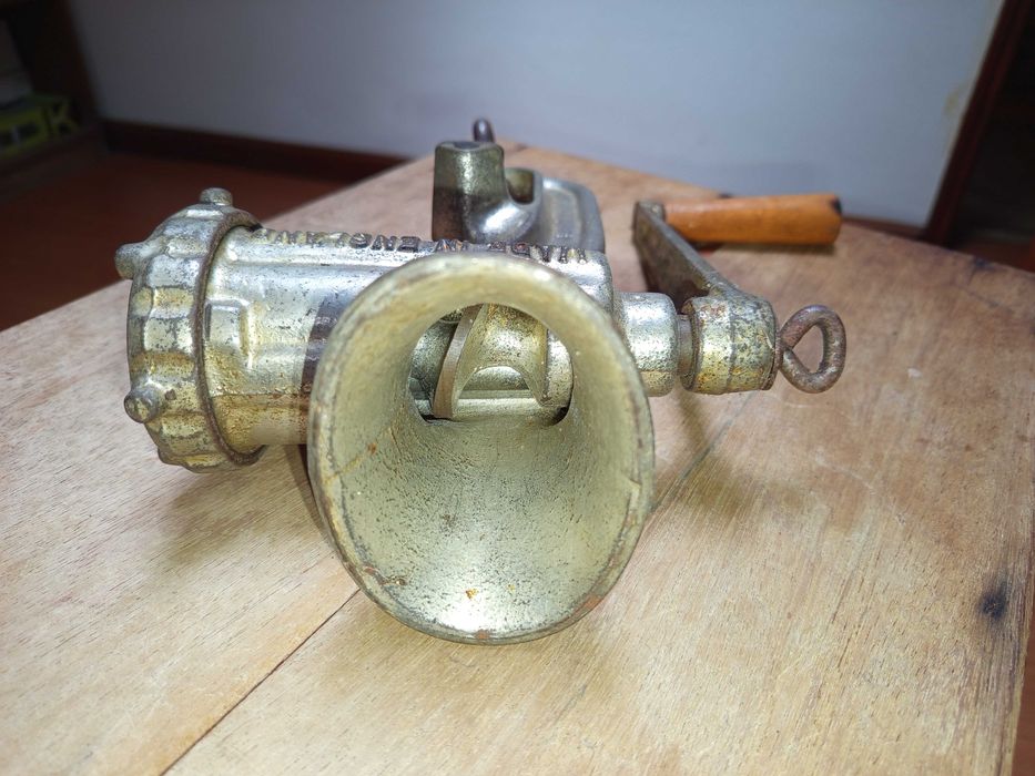 Utensílios de cozinha antigos vintage - todos funcionais