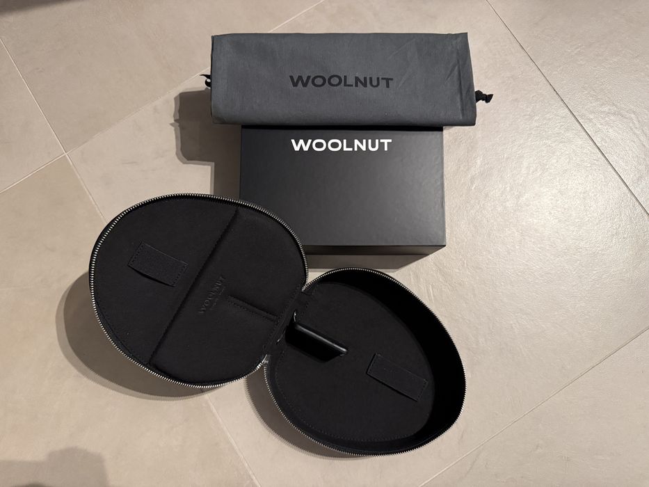 Skórzane etui Woolnut Apple AirPods Max