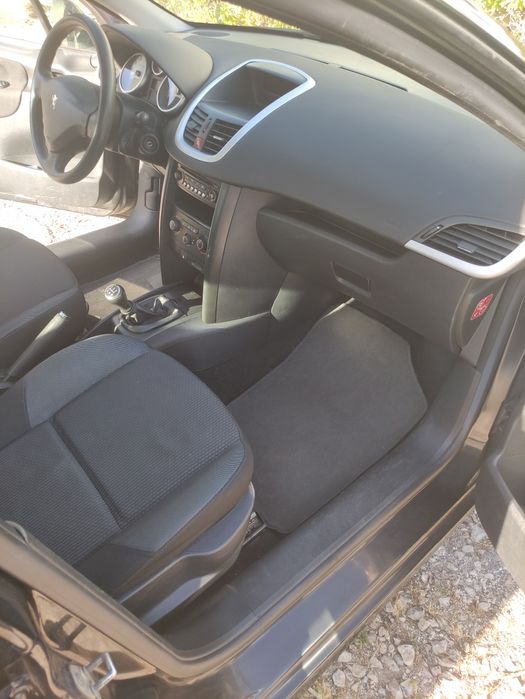 Peugeot 207 1.4i 16V Sport