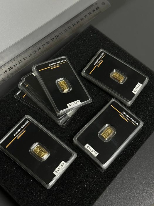 Золотые монеты в наличии