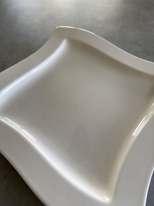 Zestaw dużych talerzy