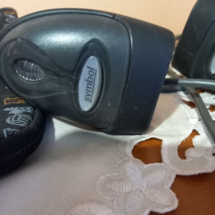 Skaner kasowy sklepowy.