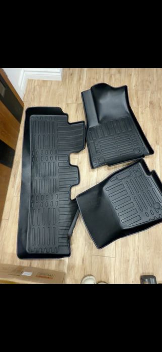Nowe dywaniki 3D do Tesla Model Y – komplet 3 szt. czarne
