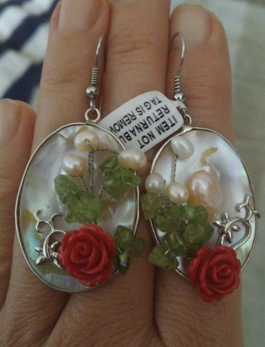 Підвіс та сережки ручної роботи з перламутру