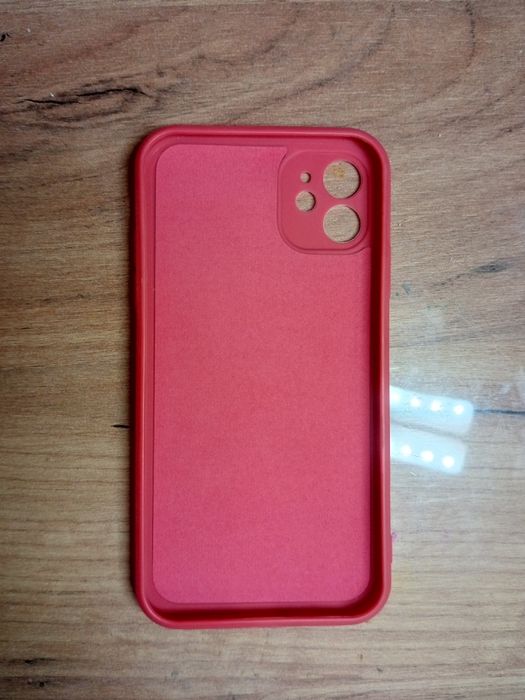 Продам чехол для айфона 11