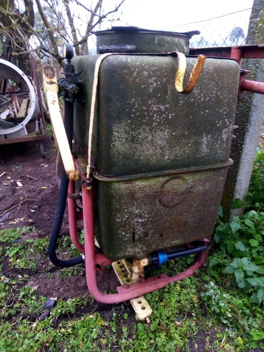 Opryskiwacz do ciągnika