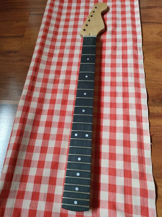 Gryf stratocaster