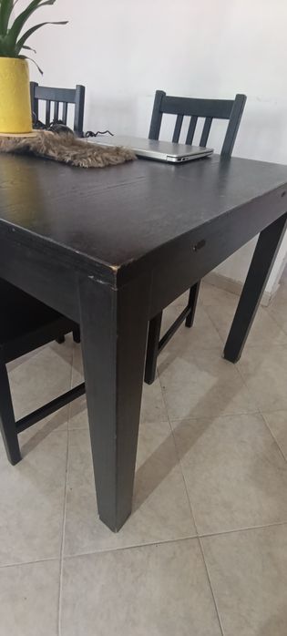 mesa extensível  Ikea com 4 cadeiras