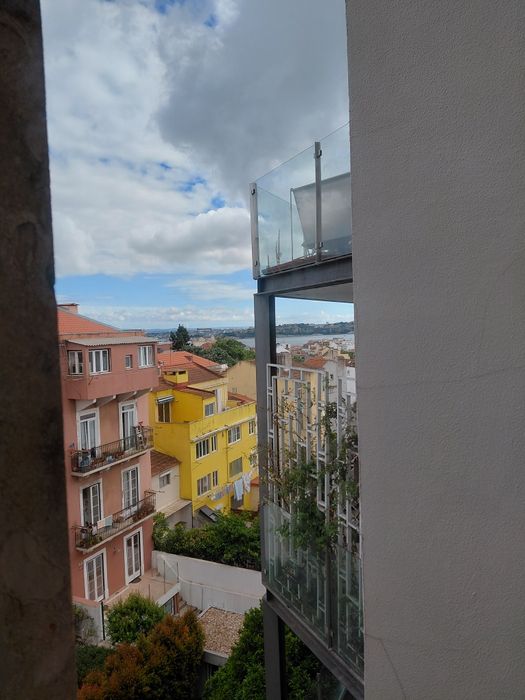 Arrendo apartamento T1 c/ 40 M2 em Lisboa - proximo ao Metro -Rato