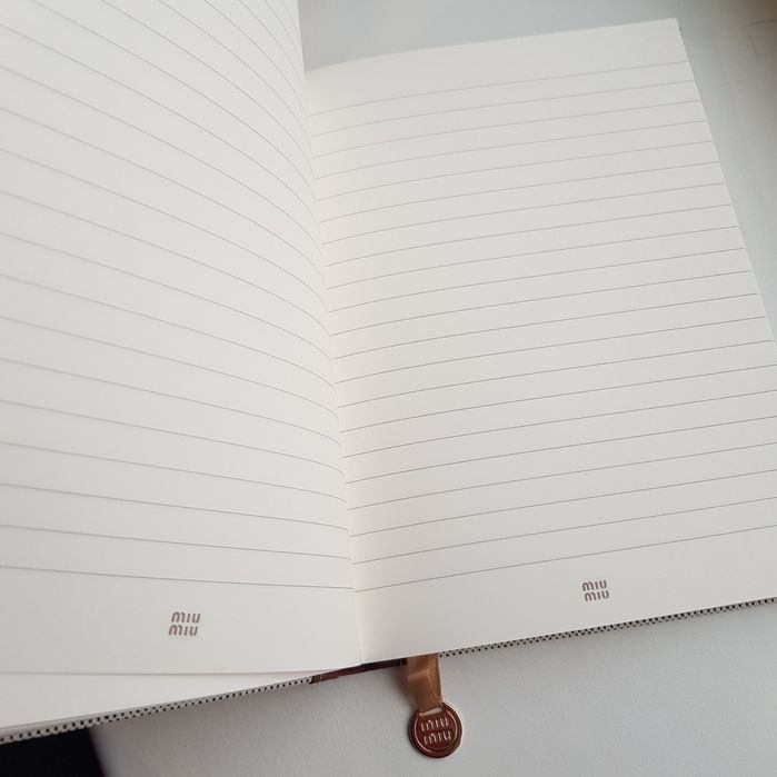 Блокнот miu miu  .