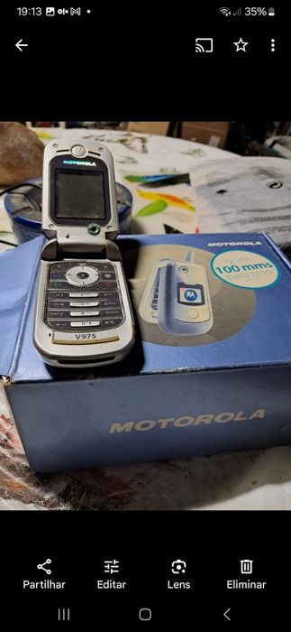 Tres tabletes, um magalhaes,dois telemoveis antigos,para pecas