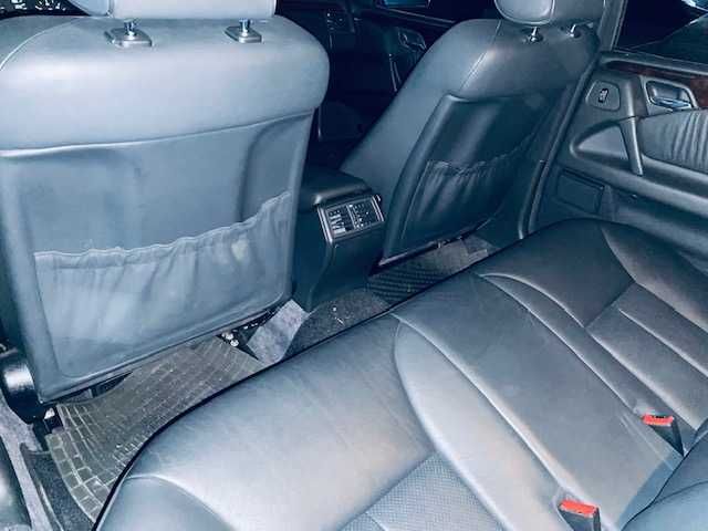Mercedes-Benz E 300 — fotografia 10
