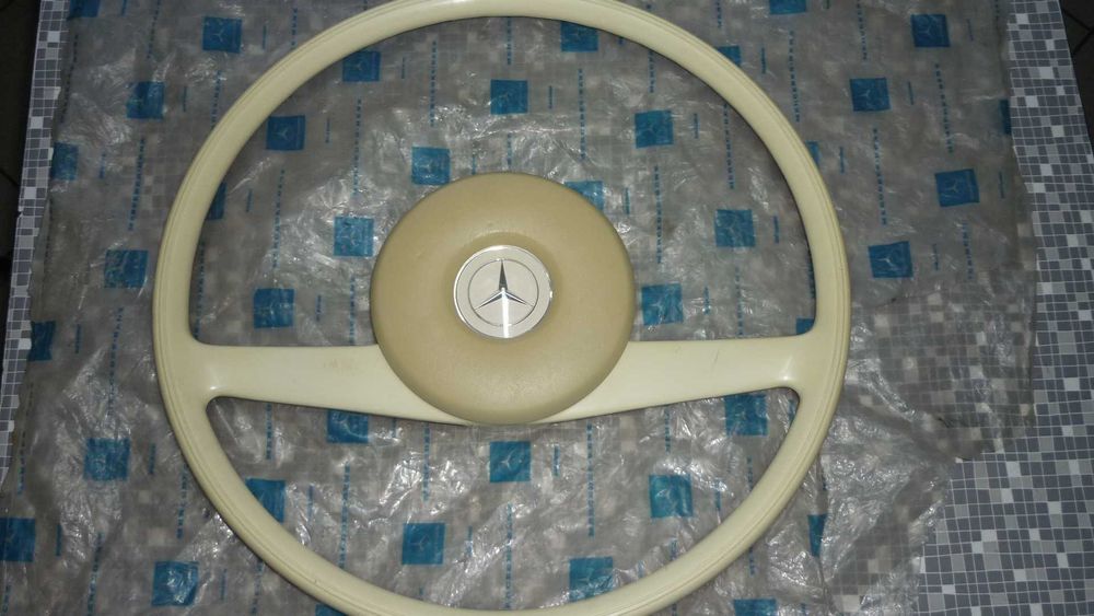 Kierownica Mercedes W108 W109 W111 W112 W113   nowa oryginalna