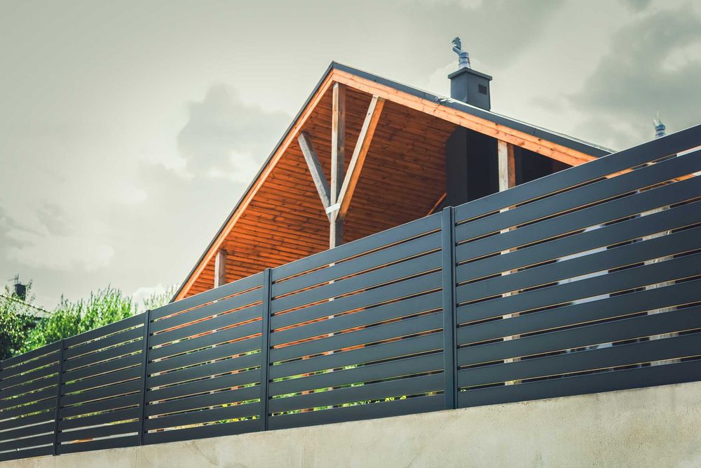 ogrodzenia nowoczesne, metalowe, palisadowe, aluminiowe.