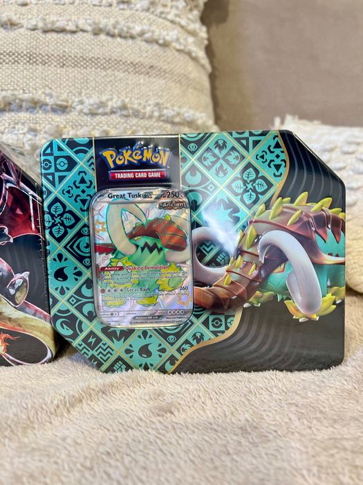 Paldean Fates US Tins Art Set