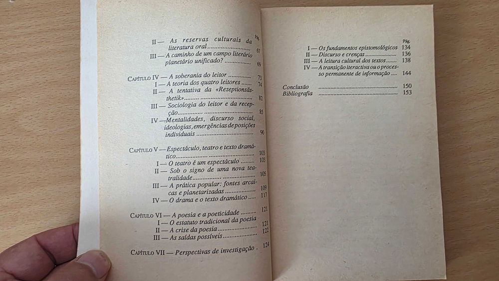 Livro "Teoria da Literatura" de Stéphane Santerres-Sarkany