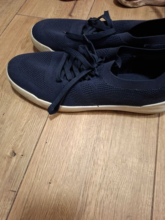 Buty sportowe Esmara Men granatowe lekkie i wygodne