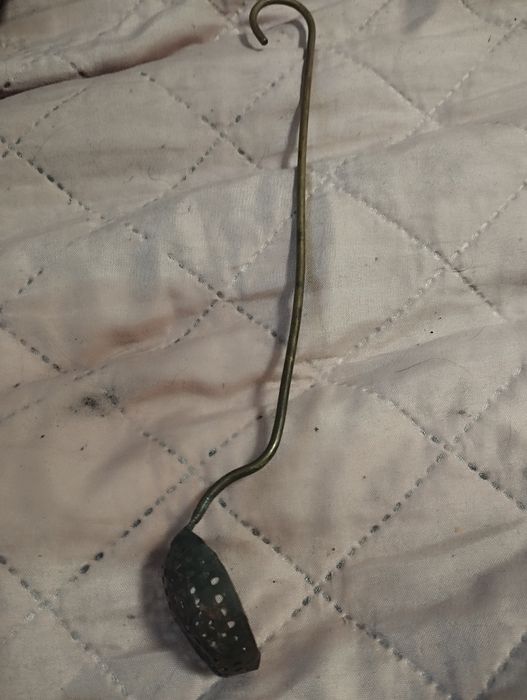 Zabytkowa łyżka cedzakowa