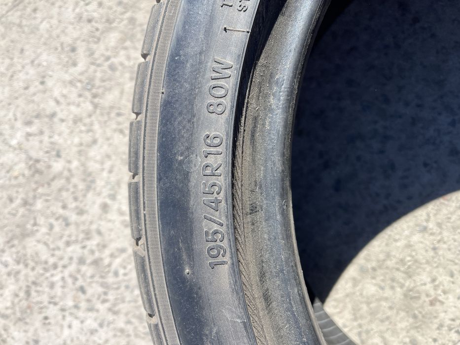 Продается резина 195/45/R 16 Toyo