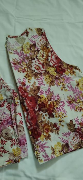 Top multicolor em algodão.