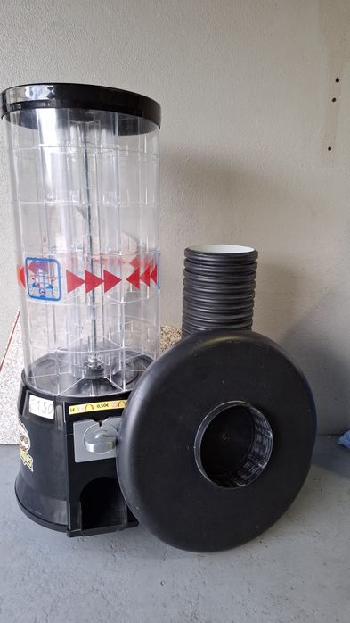 Máquina expendedora de  Pringles.