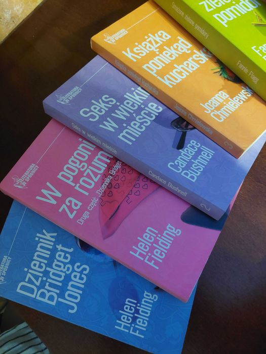 Książki - literatura kobieca.