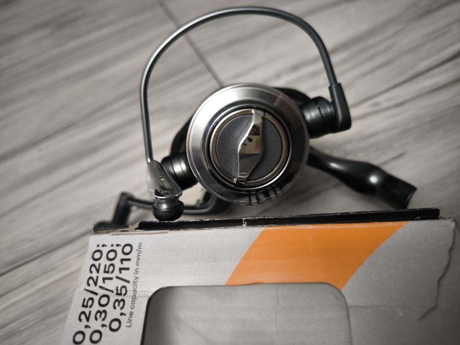 Kołowrotek z wolnym biegiem 3000-S