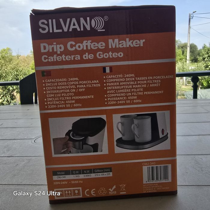 Máquina de café e chá polivalente, simples rápida e muito eficiente.