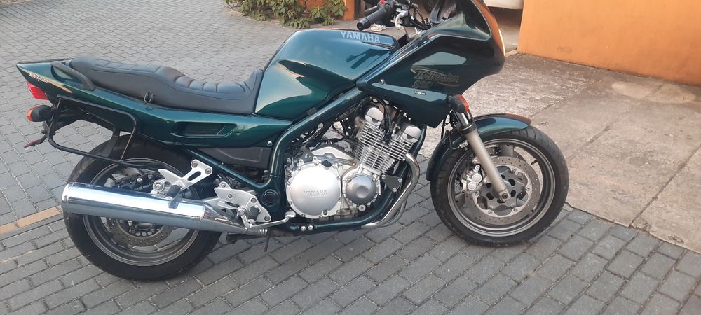 Yamaha  XJ 900 s