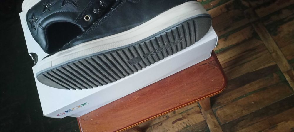 Кроссовки женские GEOX  оригинал