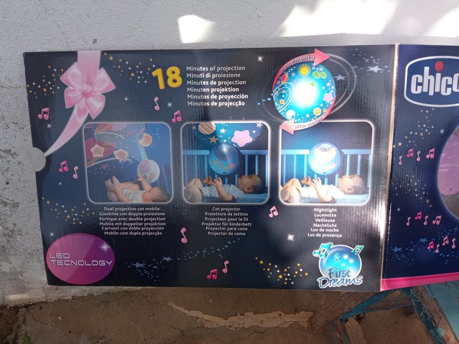 Mobile de berço Chicco.