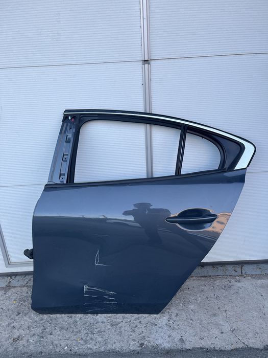 Дверь задняя левая mazda 3 bp седан 2019-2026