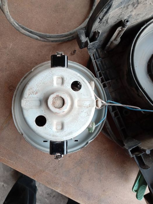 Двигатель моющего пылесоса