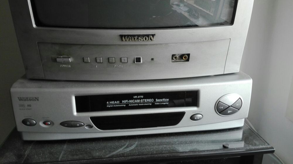 Televisão + vídeo (avariado)