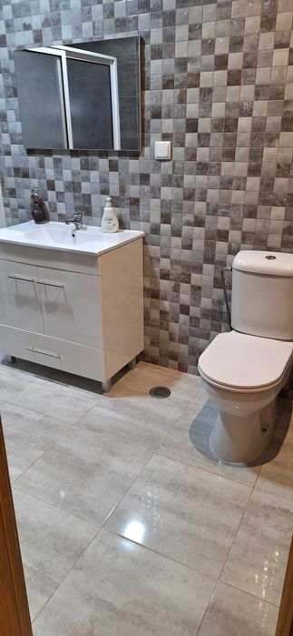 Apartamento T2.  Com boas areas perto da estação da  Amadora .