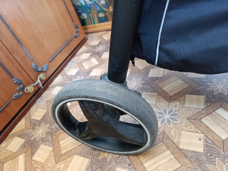 Коляска прогулянкова