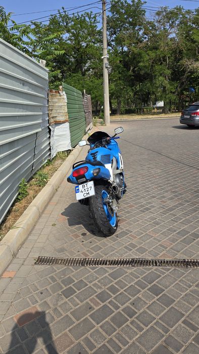 Продам Kawasaki zzr600