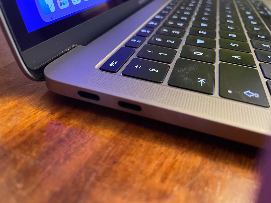 MacBook Pro 13" 2017 | i5 2.3 GHz | 8 GB RAM | 256 GB SSD | BDB