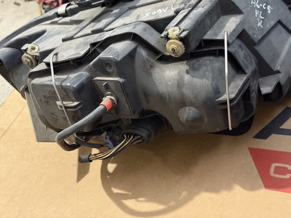 Фари Audi A6C5 рест