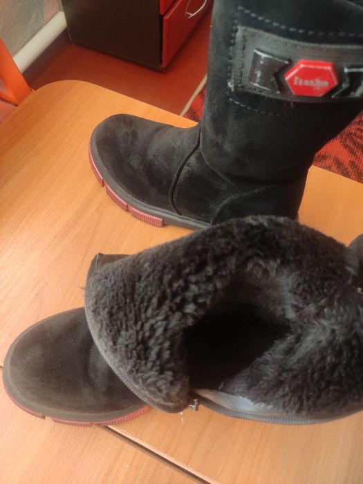 Чоботи для дівчинки зима