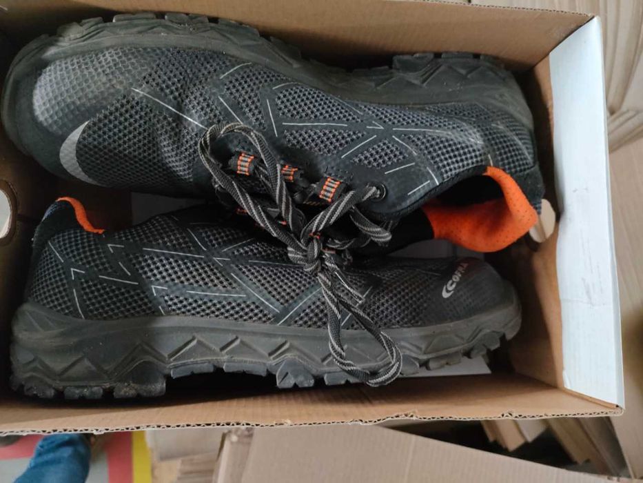 Vendo calçado de segurança da marca Cofra -NOVO