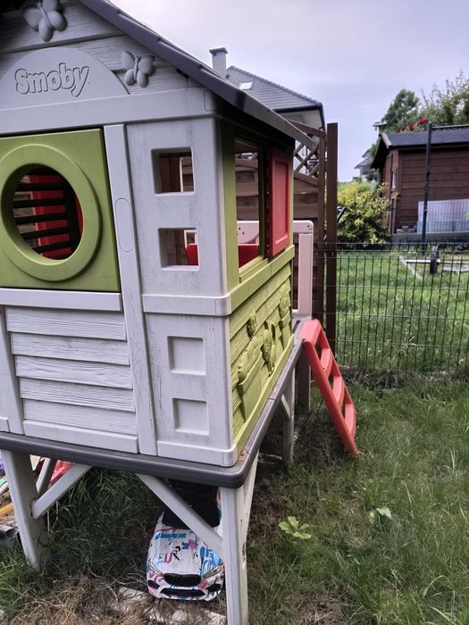 Domek że zjeżdżalnią SMOBY