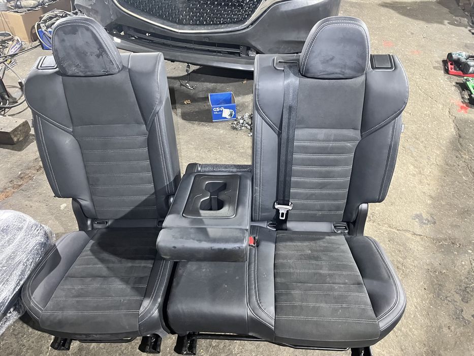 Митсубиси оутлендет 4. 2022 салон , сидения