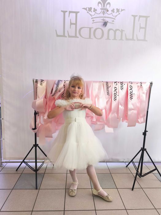 Плаття на випускний у садок б/у в гарному стані.