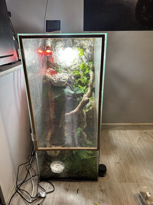 Terrarium z wodospadem dł:60 szer:40 wys:90(kameleon,gekon)