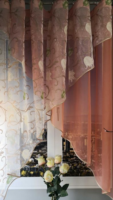 Занавіска штора тюль на кухню два кути квіти смужки