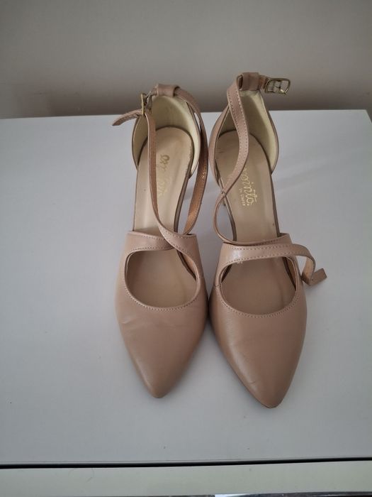 Skórzane buty beżowe 36,5 prawie nowe