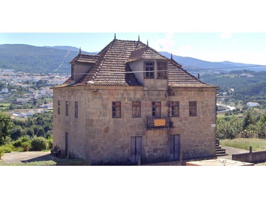 Moradia em Pedra Santiago / Seia — Santiago, Guarda